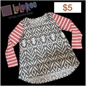 $5 ADD ON ITEM 3/4th sleeve lularoe 2x t-shirt